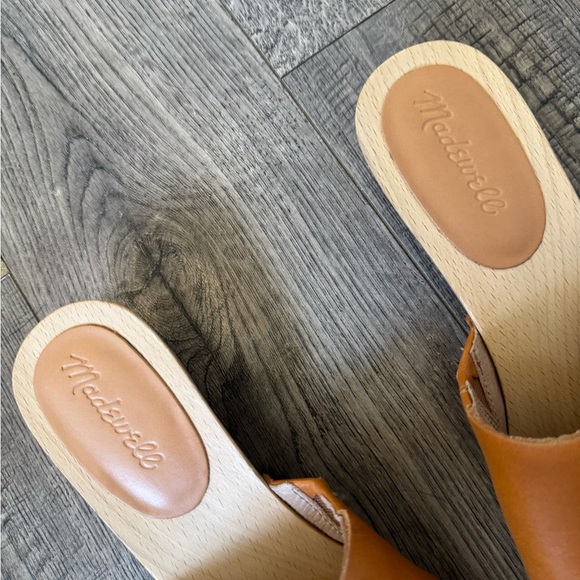 Madewell The Evelyn Slide Clog- Burnished Caramel- Size 8 - Picture 5 of 7